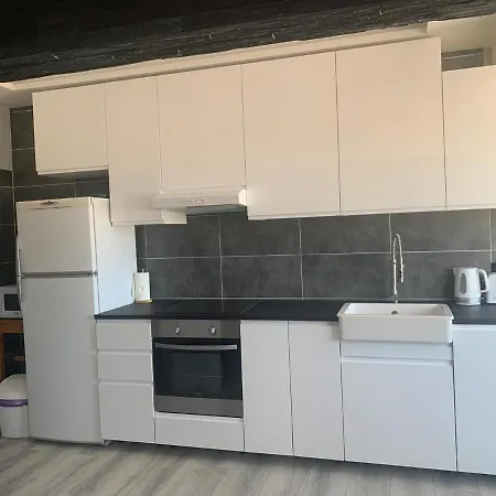3 Bedroom W/ Amazing View Apartment