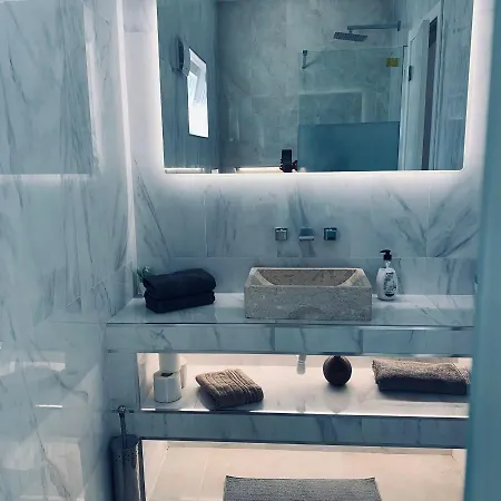 3 Bedroom W/ Amazing View *